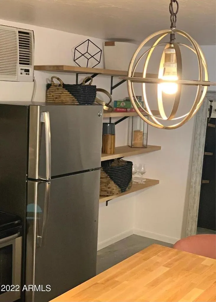 Stunning Phoenix Studio: Stylish Oasis In A Prime Location